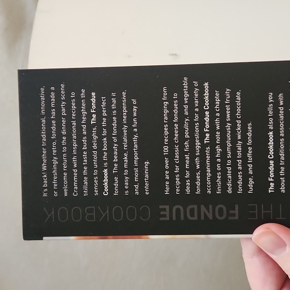 Brand new Fondue Cookbook - Picture 6 of 7